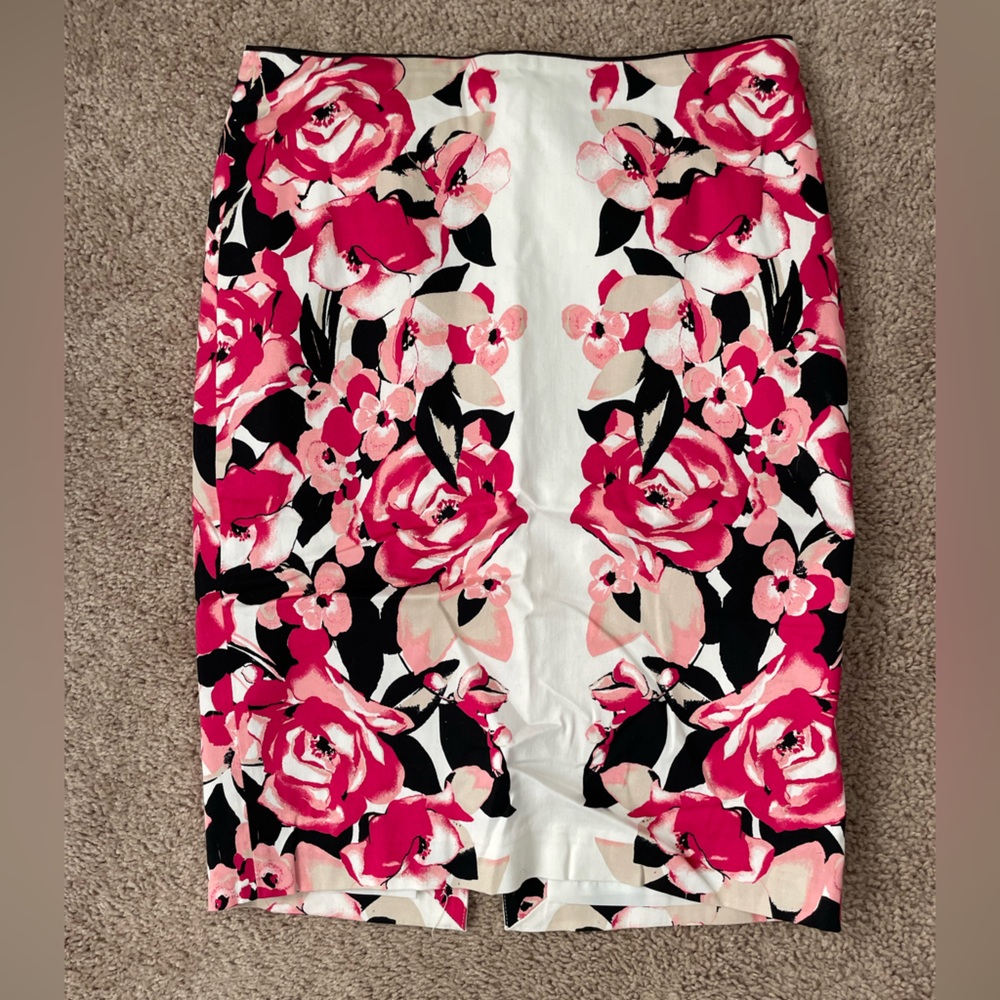 White House Black Market pencil skirt